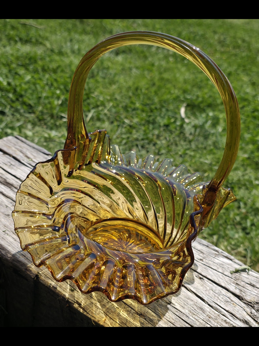 Amber Glass Ruffled Basket - Home Art Decorative Accent - Picture 7 of 8